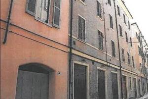 Immobile in asta di 45 m² con 1 locale a Modena