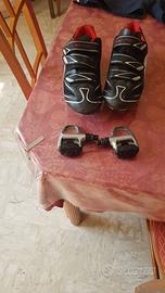 Pedli e scarpe bici da strada