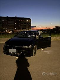 GOLF R LINE plus 150 dsg