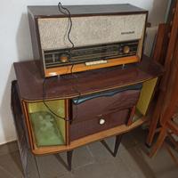 Antica radio Minerva