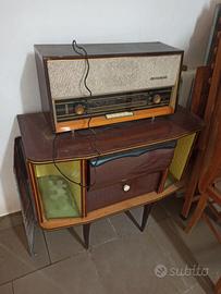 Antica radio Minerva