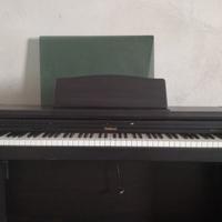 Pianoforte digitale Roland HP147e