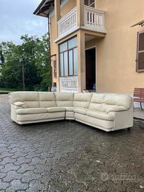 Divano ad angolo di pelle