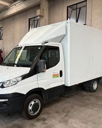 Iveco Daily 35-130 furgone e sponda