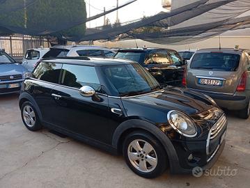 Mini 1.2 One 102 CV benzina valuto permute