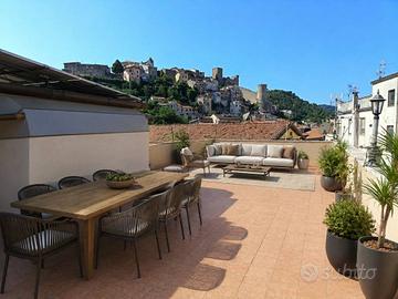 Appartamento di 184 m² con 4 locali a Itri