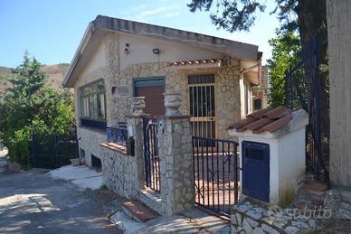 Villa unifamiliare in zona tranquilla