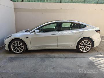 Model 3 Long Range Dual Motor awd FSD SoH 81%