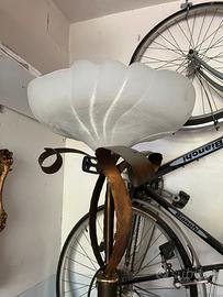 Lampadario e lampada da terra