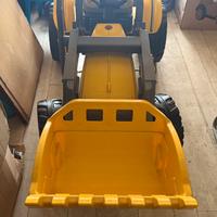 Trattore PegPerego gioco bambino a pedale nuivo