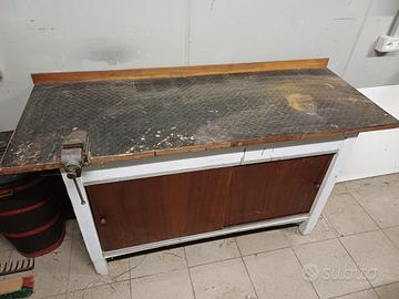 Bancone da lavoro per garage