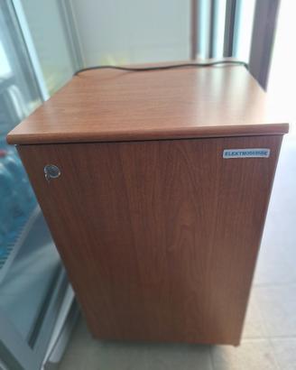 Frigorifero in legno da Hotel