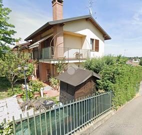 VILLA A SCHIERA D'ANGOLO A MISSAGLIA