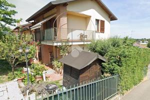 VILLA A SCHIERA D'ANGOLO A MISSAGLIA