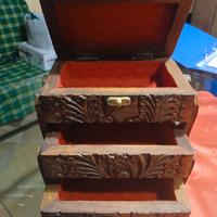 Portagioie in legno intardiato