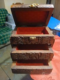 Portagioie in legno intardiato