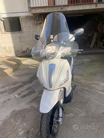 Beverly 350 sport turing