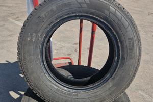Pirelli Carrier Winter 205 75 16C 