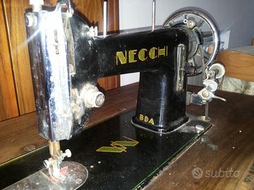 MACCHINA DA CUCIRE 'NECCHI' VINTAGE
