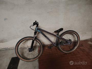Cube dirt / BMX