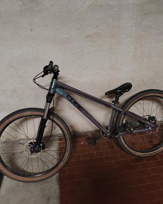 Cube dirt / BMX