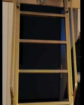 Scala retrattile a botola