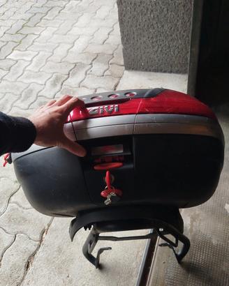 bauletto GIVI usato
