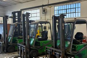 N. 3 Carrelli elevatori elettrici Cesab da 12 a 15