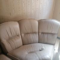 Divano. Da ritirare personalmente. 