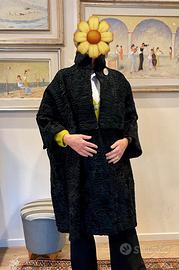 Pelliccia di persiano nero