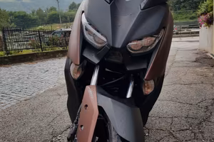 X-Max 300 Abs