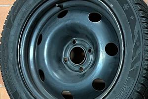 Kit 4 gomme invernali  215/55 R16 con cerchi