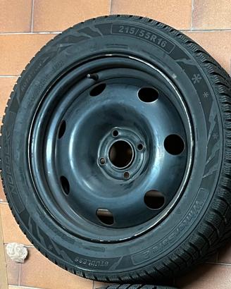 Kit 4 gomme invernali  215/55 R16 con cerchi