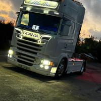 SCANIA R560
