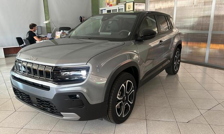 Jeep Avenger 1.2 Turbo 110 CV MHEV Summit