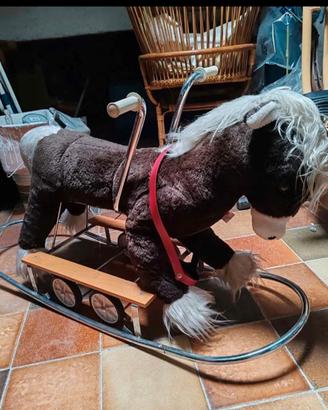 Cavallo a dondolo peluche con ruote vintage