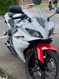 YAMAHA YZF R125