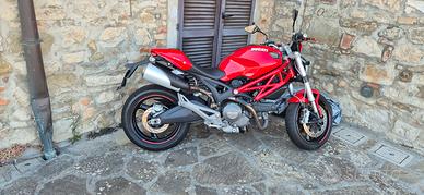 ducati monster 696 
