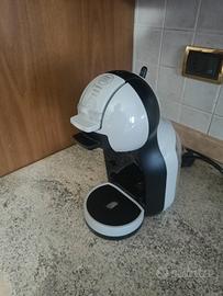 Macchina per il caffè + capsule omaggio 
