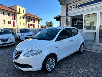 Lancia Ypsilon 1.2Bz 69Cv 5P - Uniproprietario