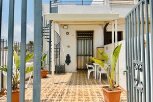 Casa vacanza fronte mare10mt Lung.re 175 Avola SR