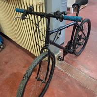 bicicletta mountain bike