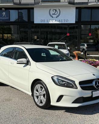 MERCEDES-BENZ A 200 D AUTOMATIC 200 SPORT 4 MATI