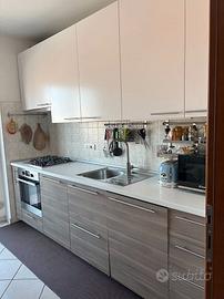 Cucina lineare 3 metri + frigorifero esterno
