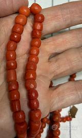 Collana antica in corallo