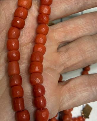 Collana antica in corallo