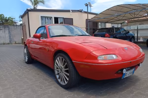 Mazda MX-5 1.6i 16V MIATA