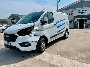 Ford transit custom 2021 *incidentato va in moto