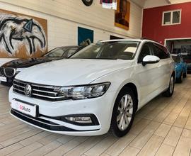 VOLKSWAGEN Passat Variant 2.0 TDI SCR EVO DSG Bu