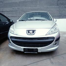 Peugeot 207 - 2009